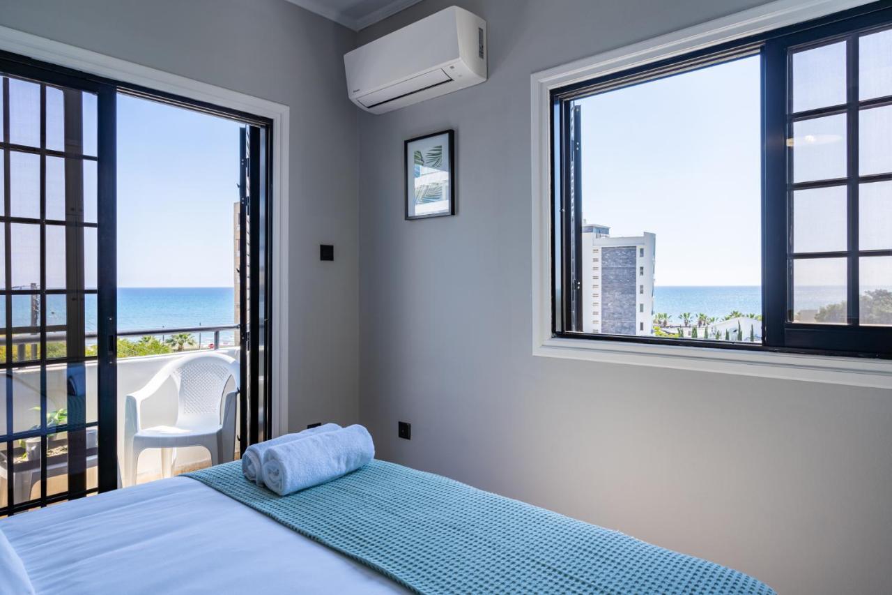 Peale's 2-bedroom In Mackenzie Larnaca