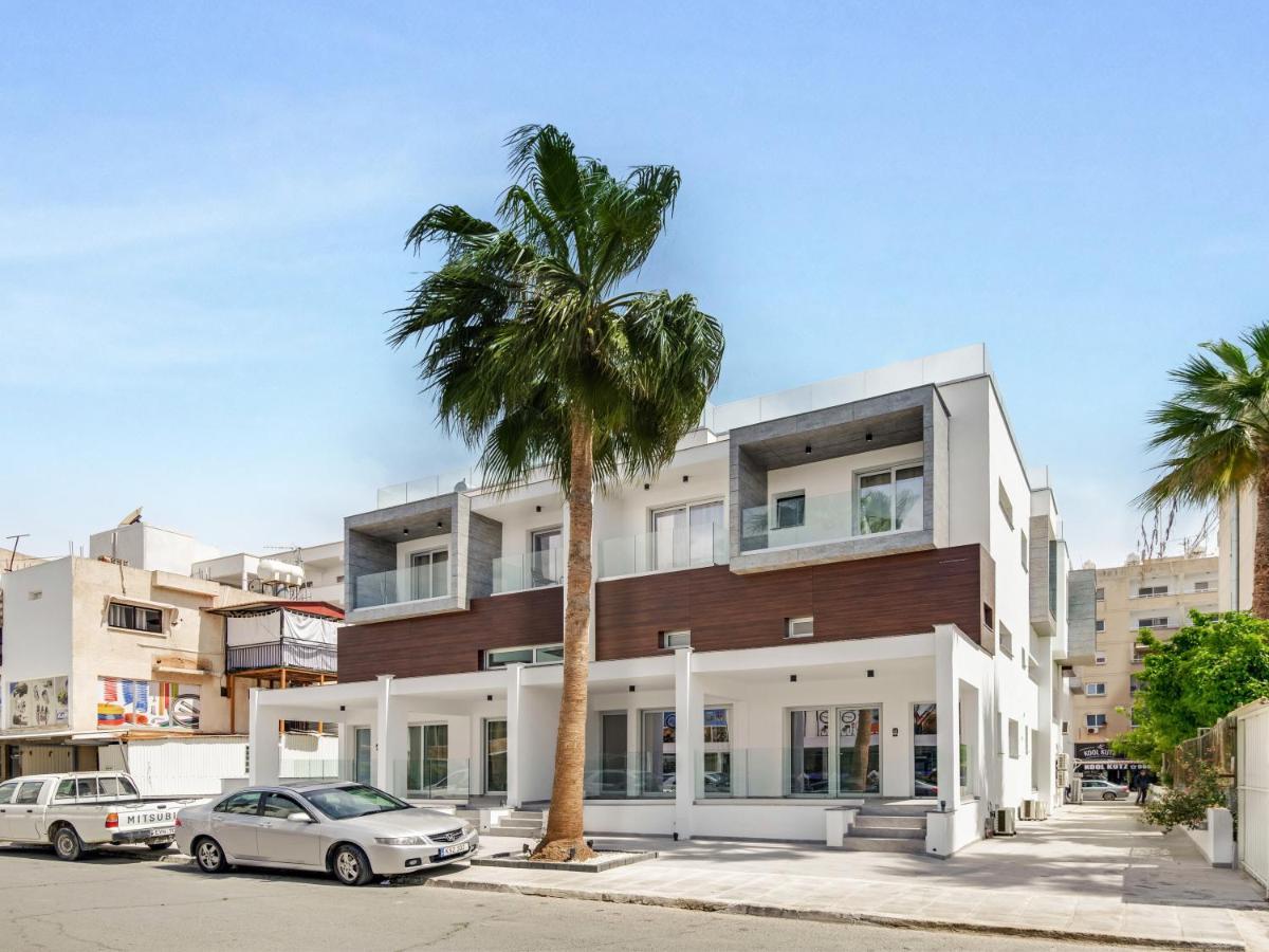 Sanders Crystal Apartment