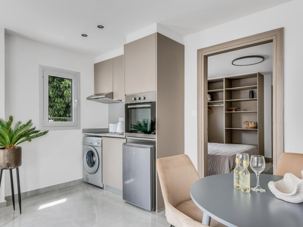 Sanders Crystal Apartment *