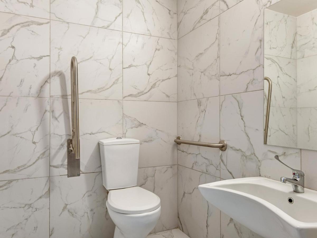 Apartment Sanders Crystal Larnaca