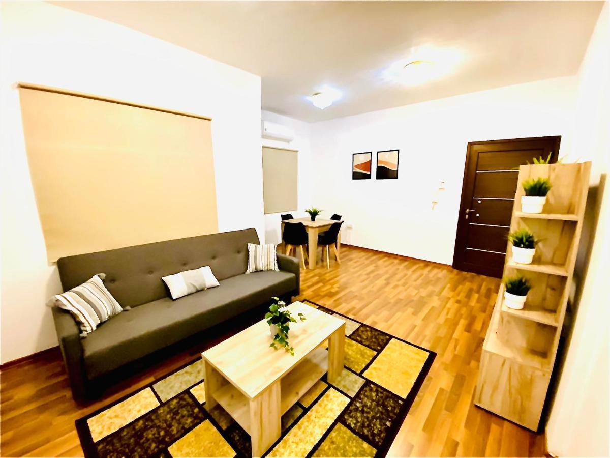 Chadi Apartment