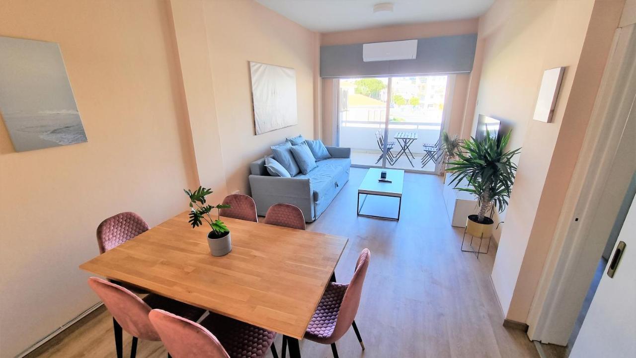 The Urban Oasis - Comfort 2br Near The Center, 200mbit Internet And Smart Tv Apartment *
