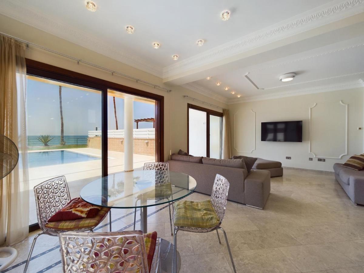Villa Amazing Frontline Larnaca