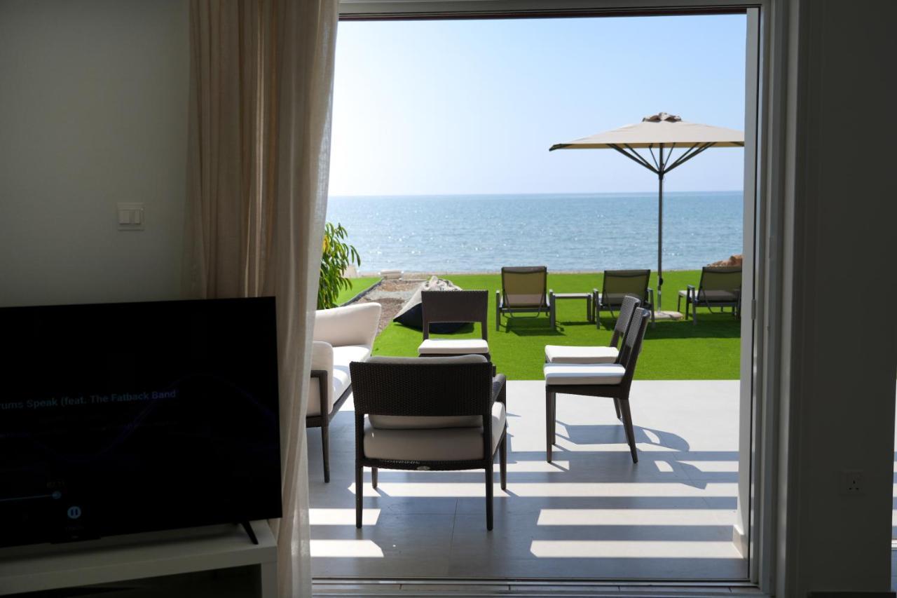 Meneou By The Sea