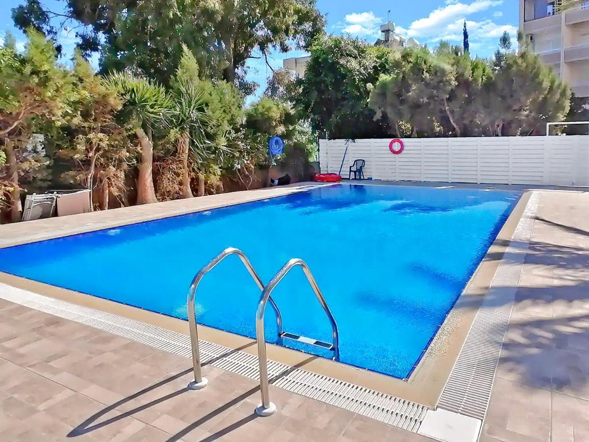 1br Seafront With Community Pool Apartment Larnaca
