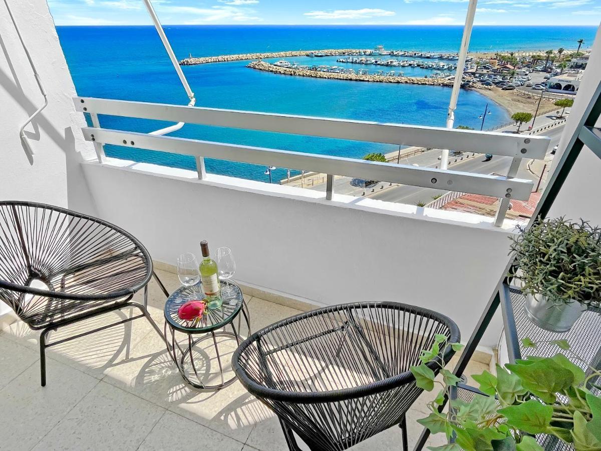 Apartment 1br Seafront With Community Pool