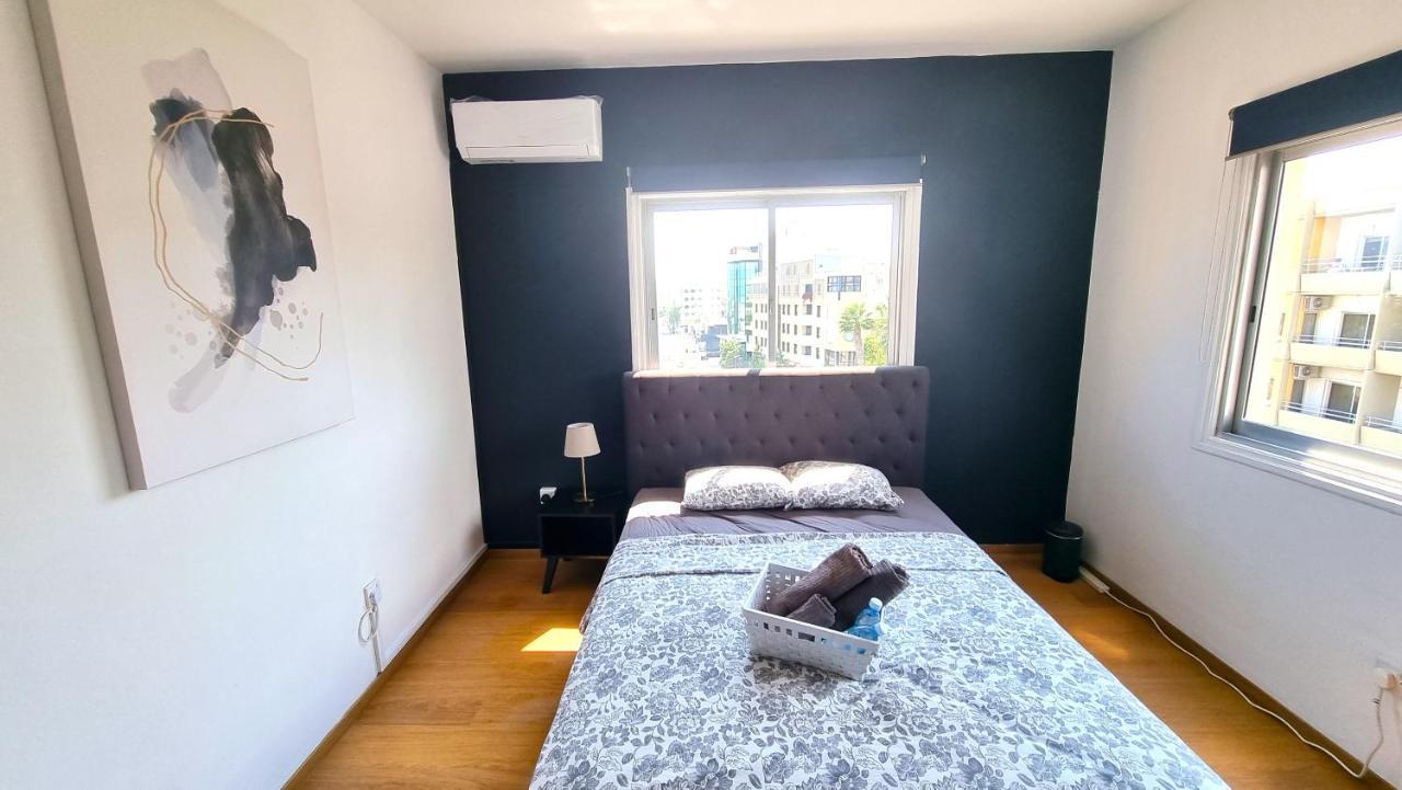 Apartment 2 Apts - 12 Guests! Comfy And Unique Apt With 150mbit Internet Speed