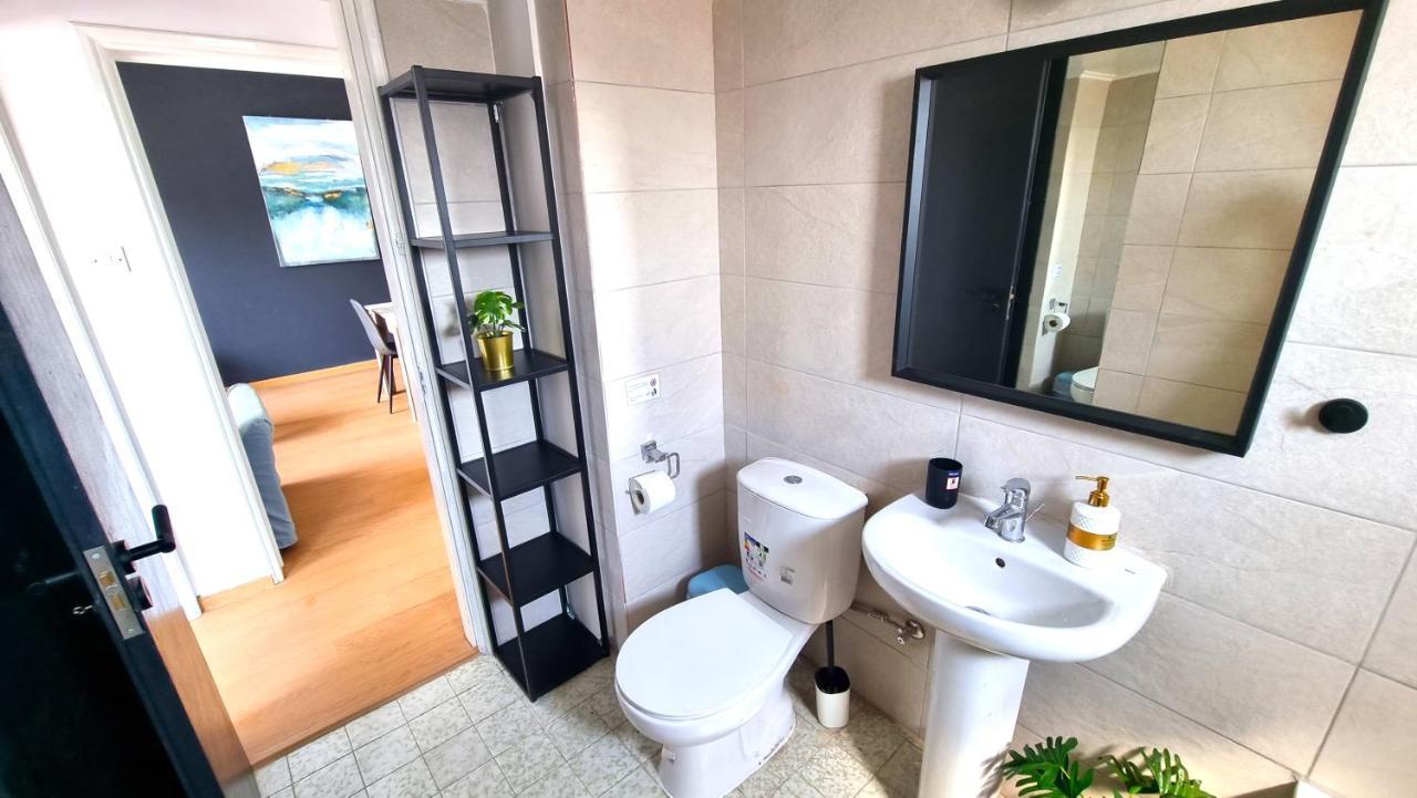 Apartment 2 Apts - 12 Guests! Comfy And Unique Apt With 150mbit Internet Speed
