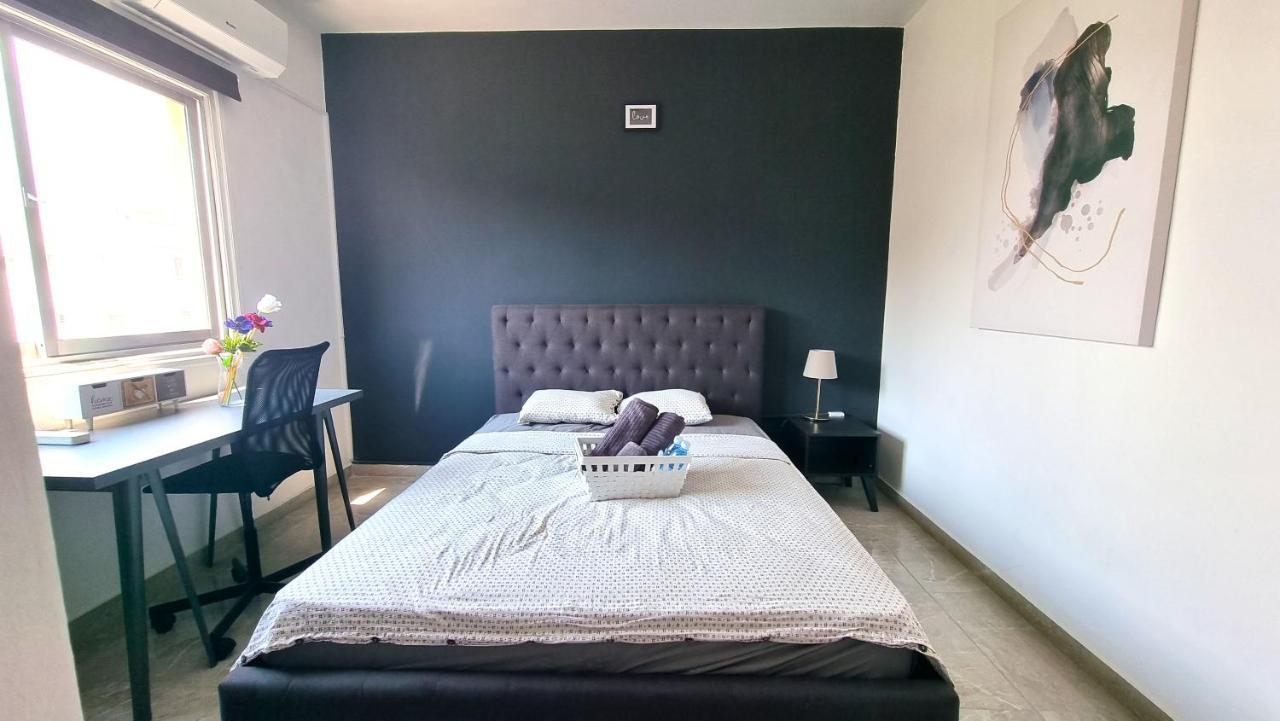2 Apts - 12 Guests! Comfy And Unique Apt With 150mbit Internet Speed Apartment Larnaca