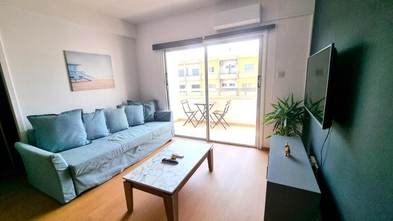 2 Apts - 12 Guests! Comfy And Unique Apt With 150mbit Internet Speed