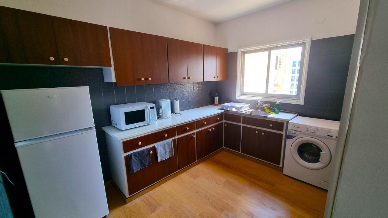 Apartment 2 Apts - 12 Guests! Comfy And Unique Apt With 150mbit Internet Speed *