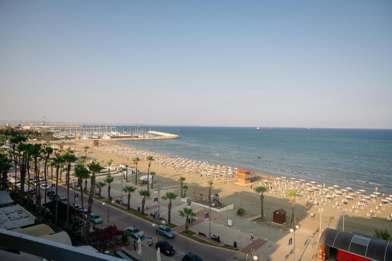 Quattro Beachfront Sea View Ap 53 * Larnaca