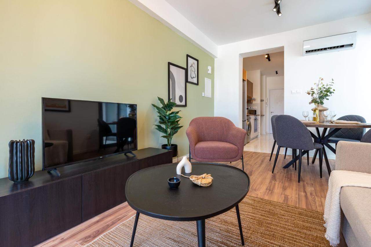 Apartment Latte's Prime 1-bedroom In *