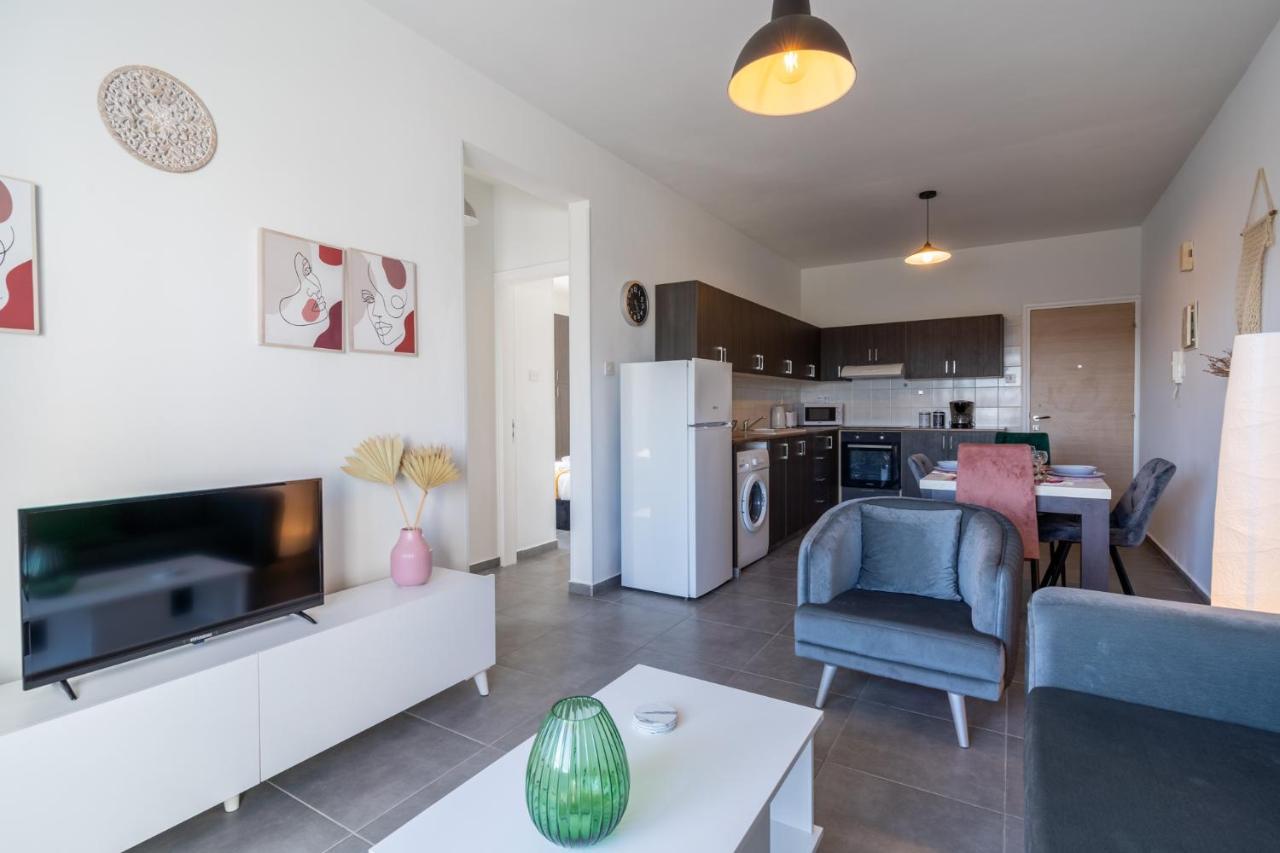 Emerald's 2-bedroom In Lárnaca