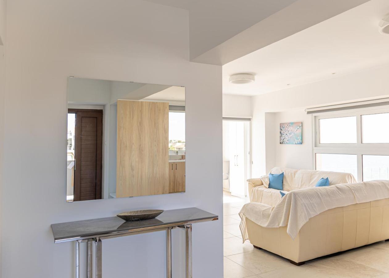 Beachhouse Apartment Larnaka
