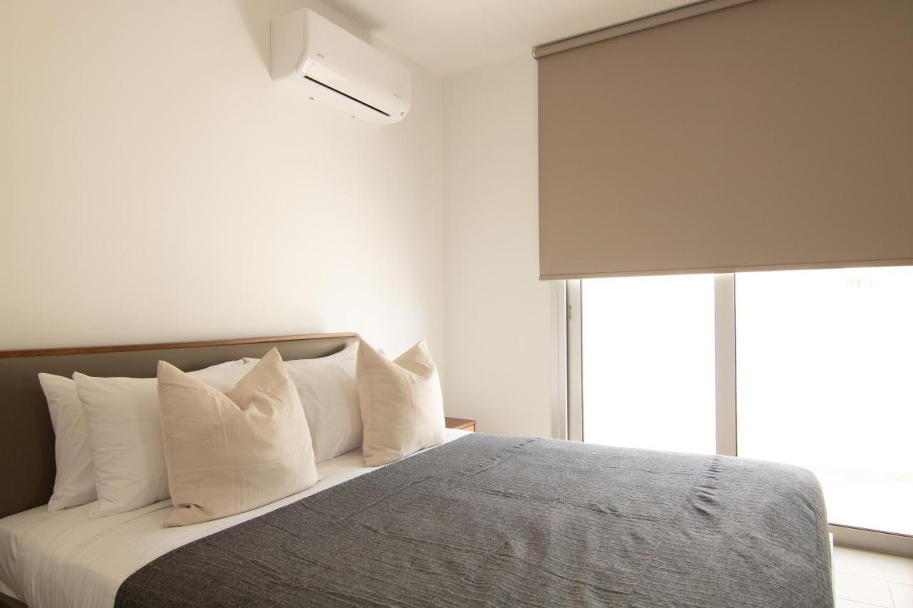 Apartment Phaedrus Living Coral Aura Larnaca
