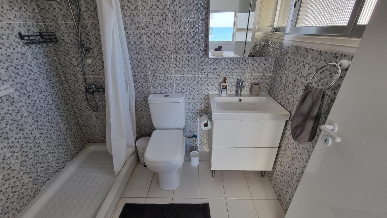 Apartment Stylish W/ Sea View + Pool + 200mbit *