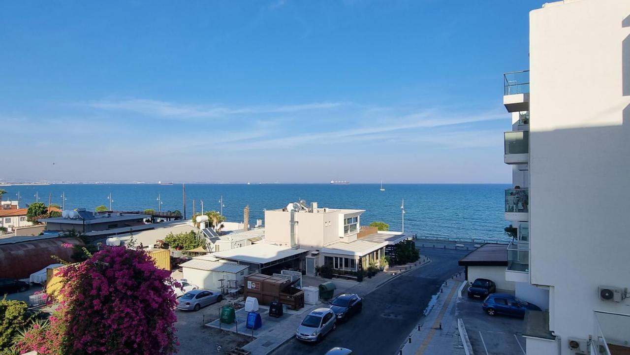 Stylish W/ Sea View + Pool + 200mbit