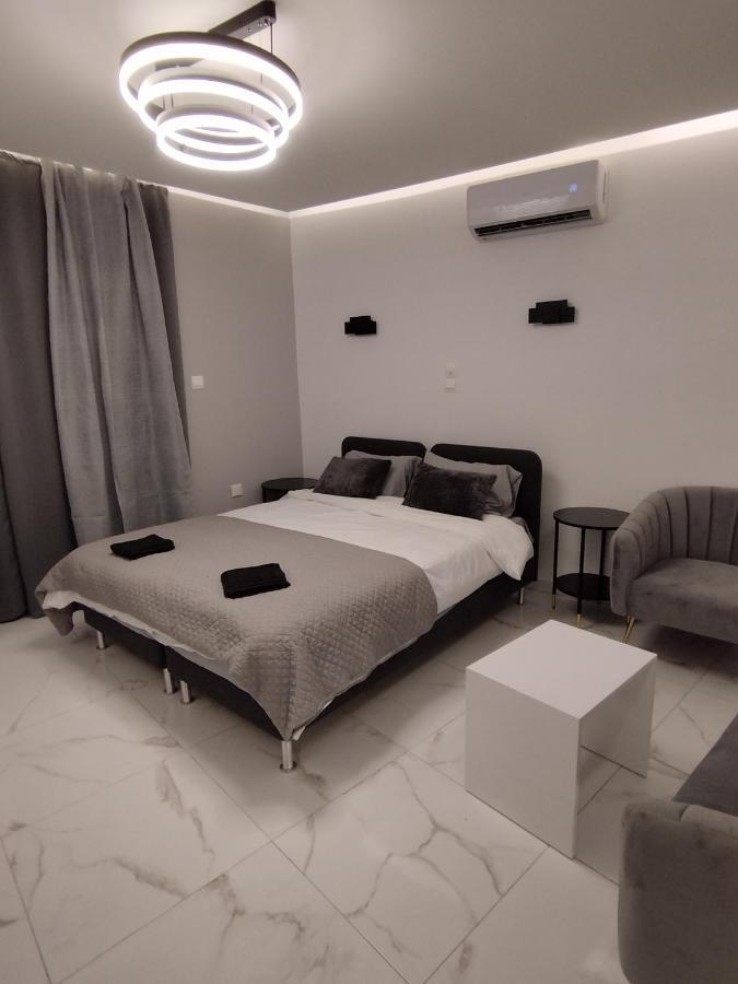 Apartment In The Heart Of *