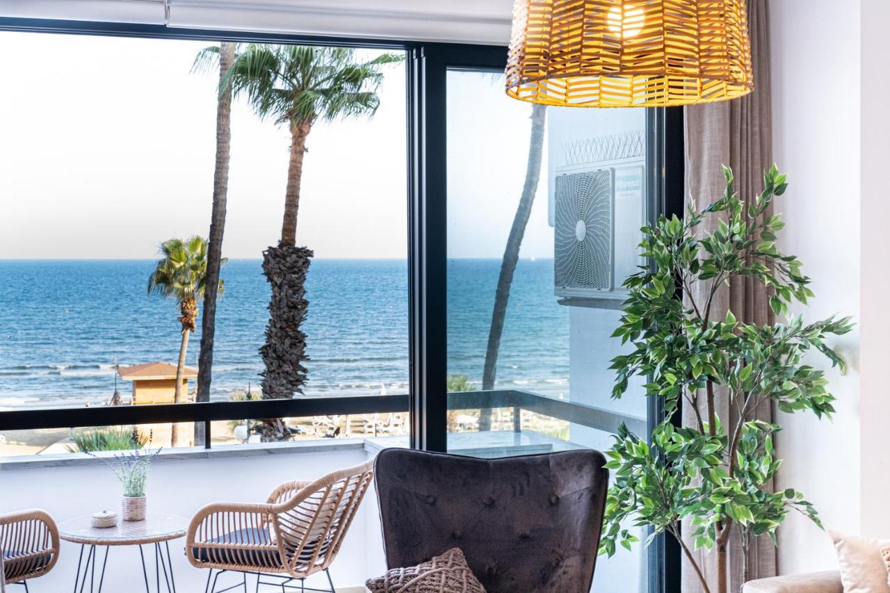 Quattro Beachfront Sea View Ap 206 * Larnaca