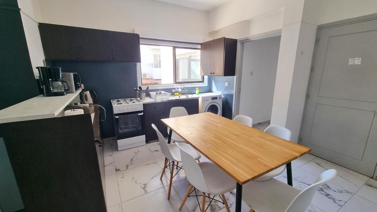 Cozy Apt, Near Airport With 100mbit Internet *