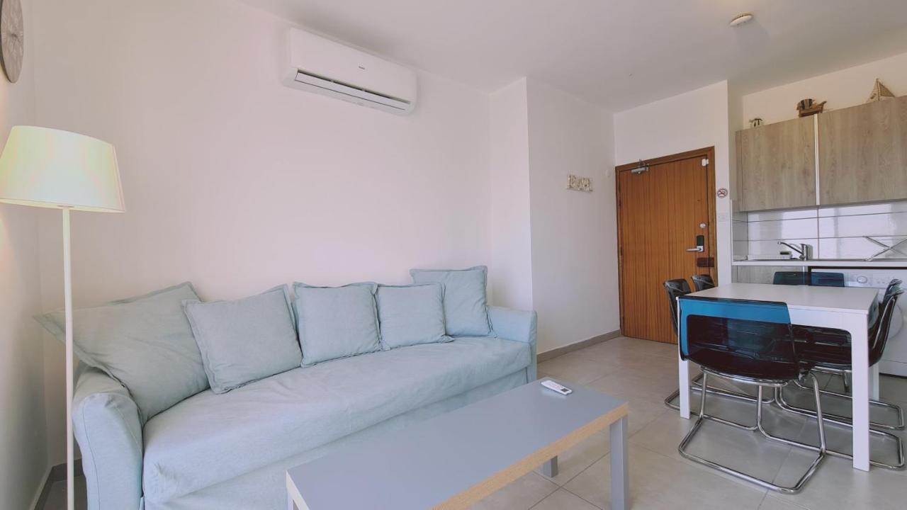 Wave Apartment *