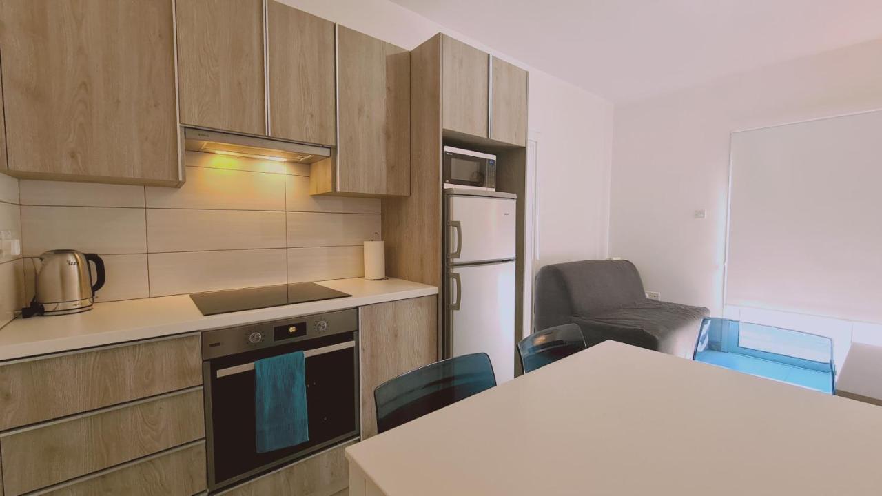 Apartment Wave