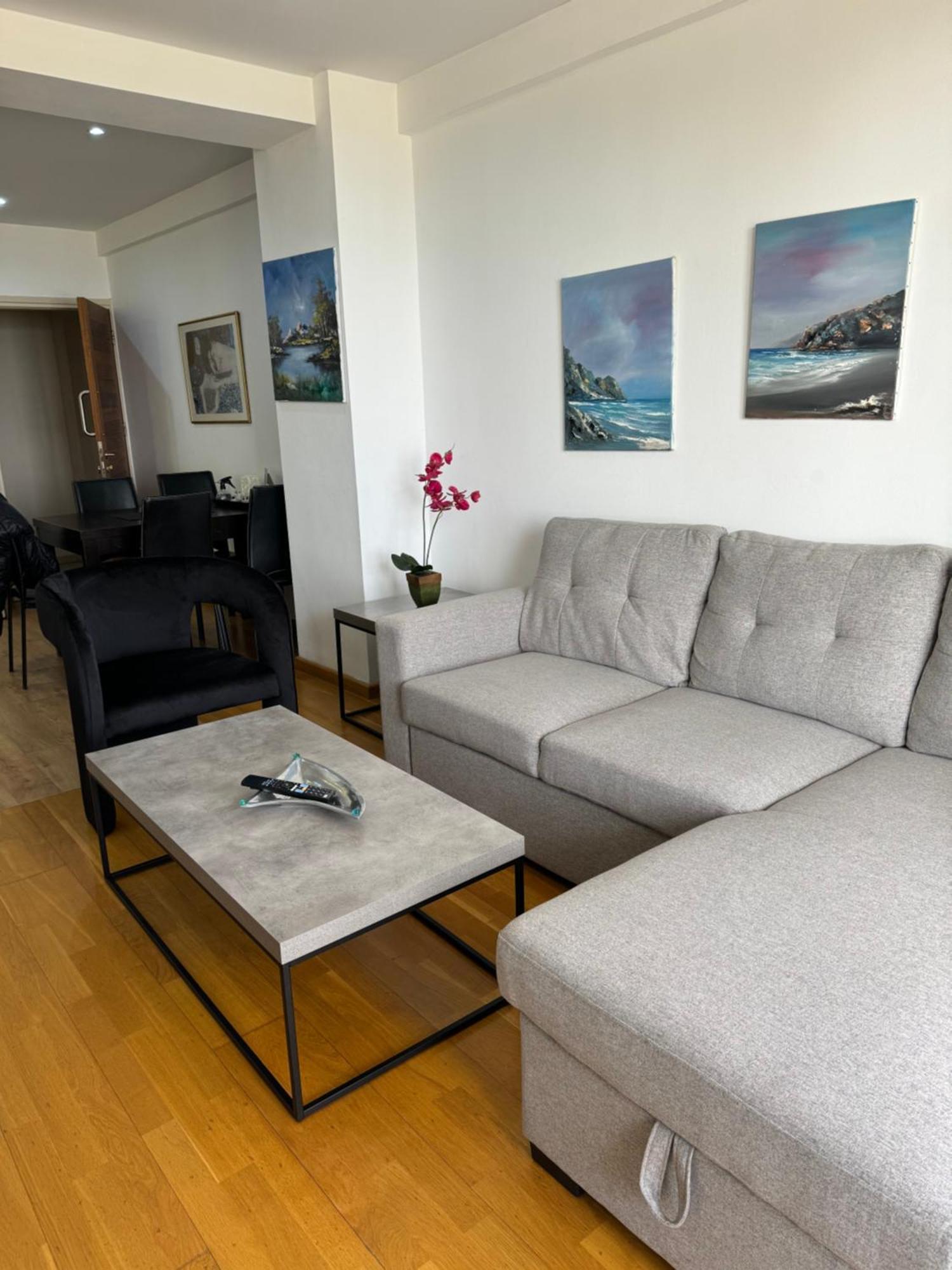 Ithaki Phinikoudes No. 102 Apartment Larnaca