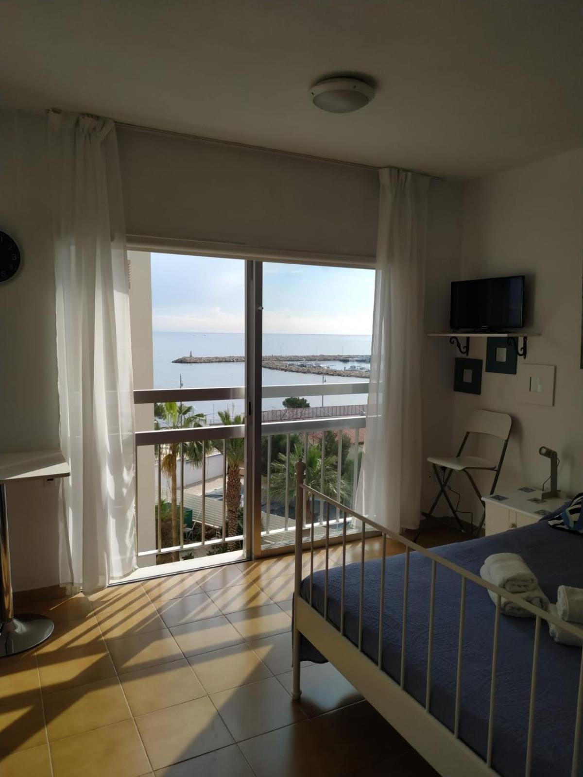 Mikis's Seagate Aprt. Larnaca
