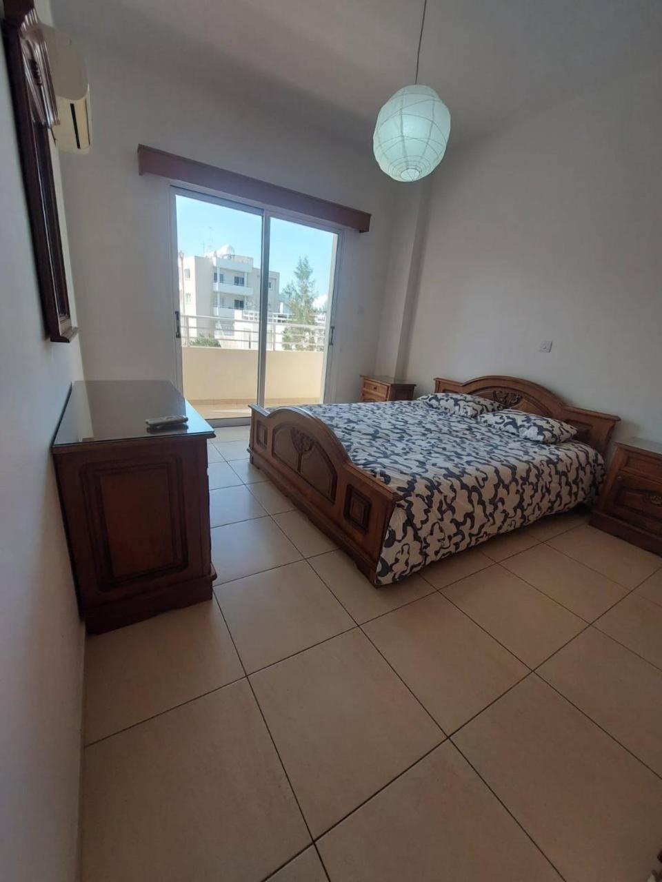 Sunny 2 Bedroom Center Apartamento