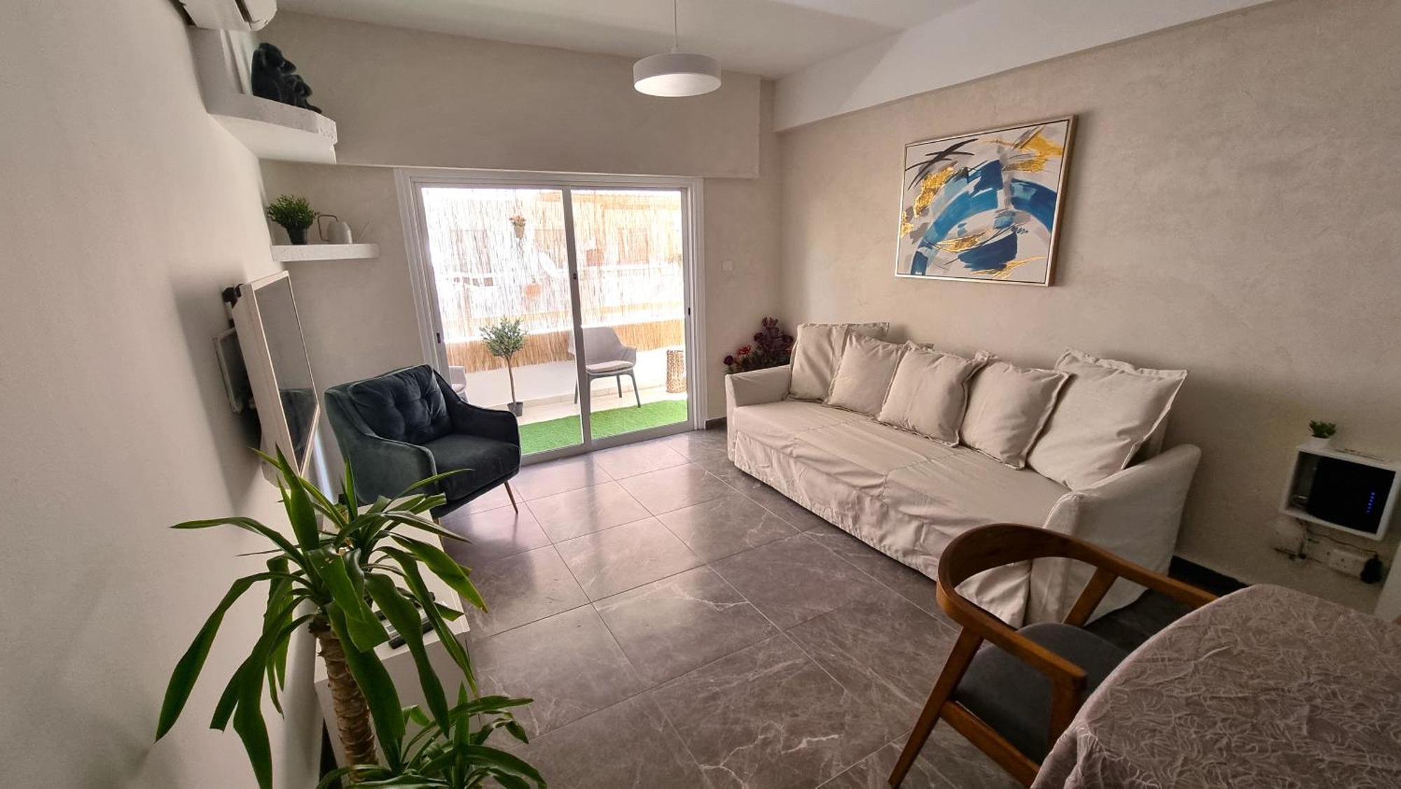 Center 2br W/ Parking And 250m Walk From * Larnaca