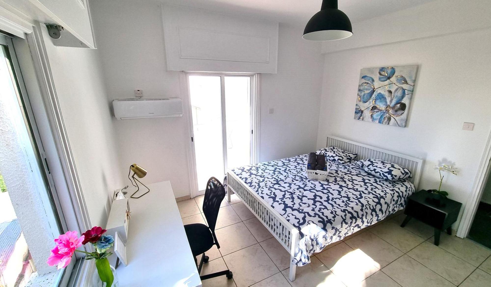 Center 2br W/ Parking And 250m Walk From * Larnaca