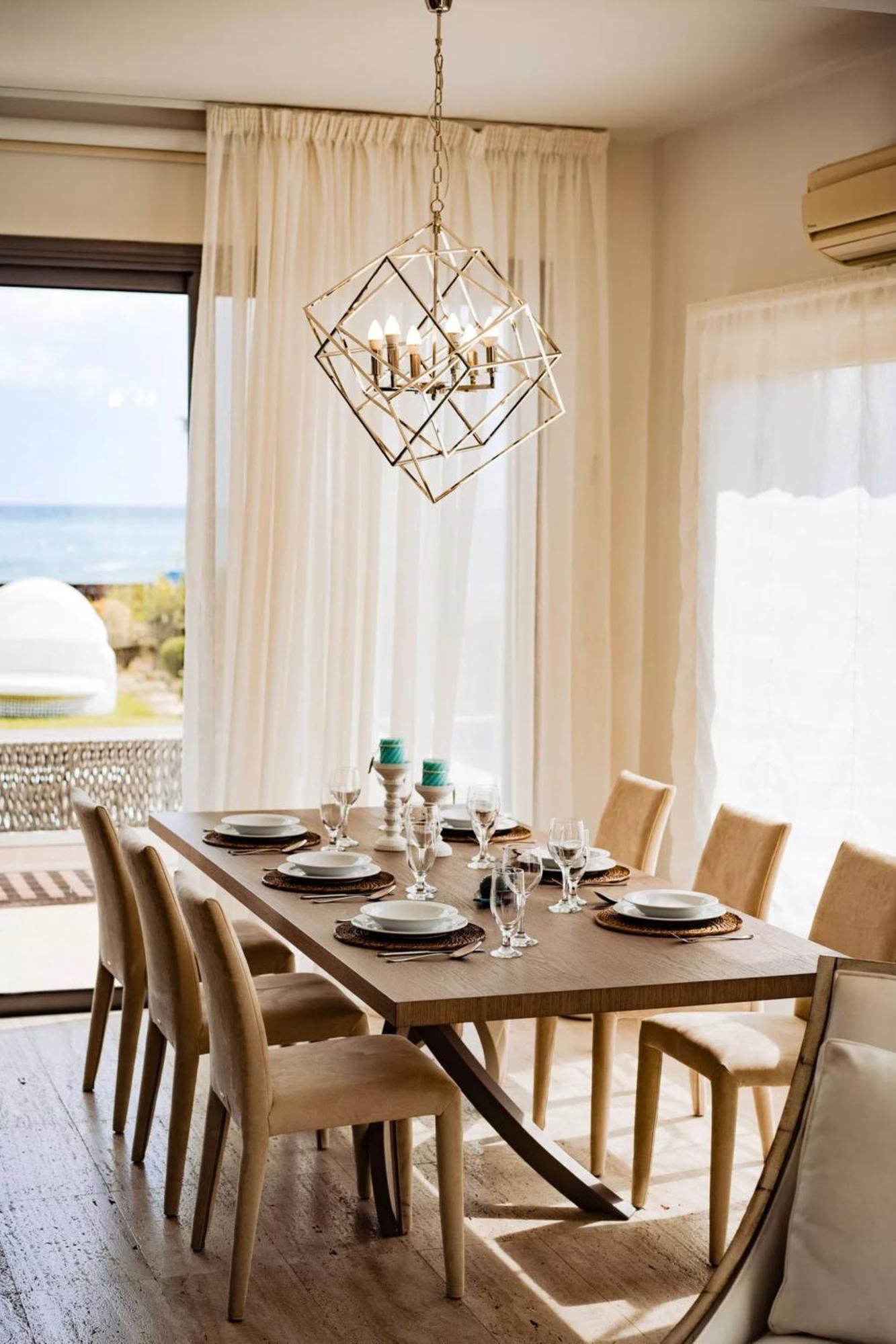 Luxury Beachfront With Private Pool, Yoga & Sea Adventures Ferienhaus *