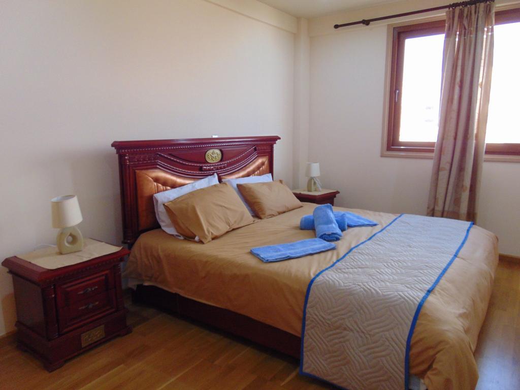 Apartment Ithaki Phinikoudes No. 106 *