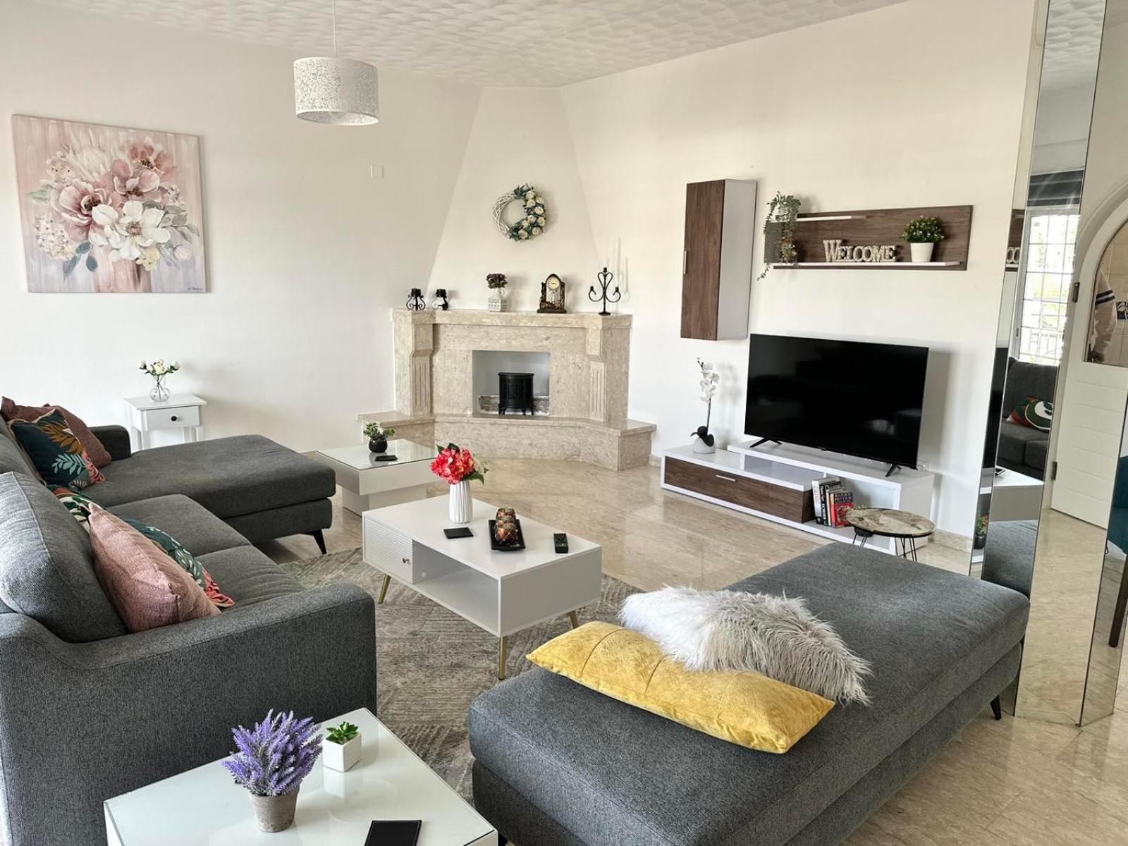 A & A House Apartment *