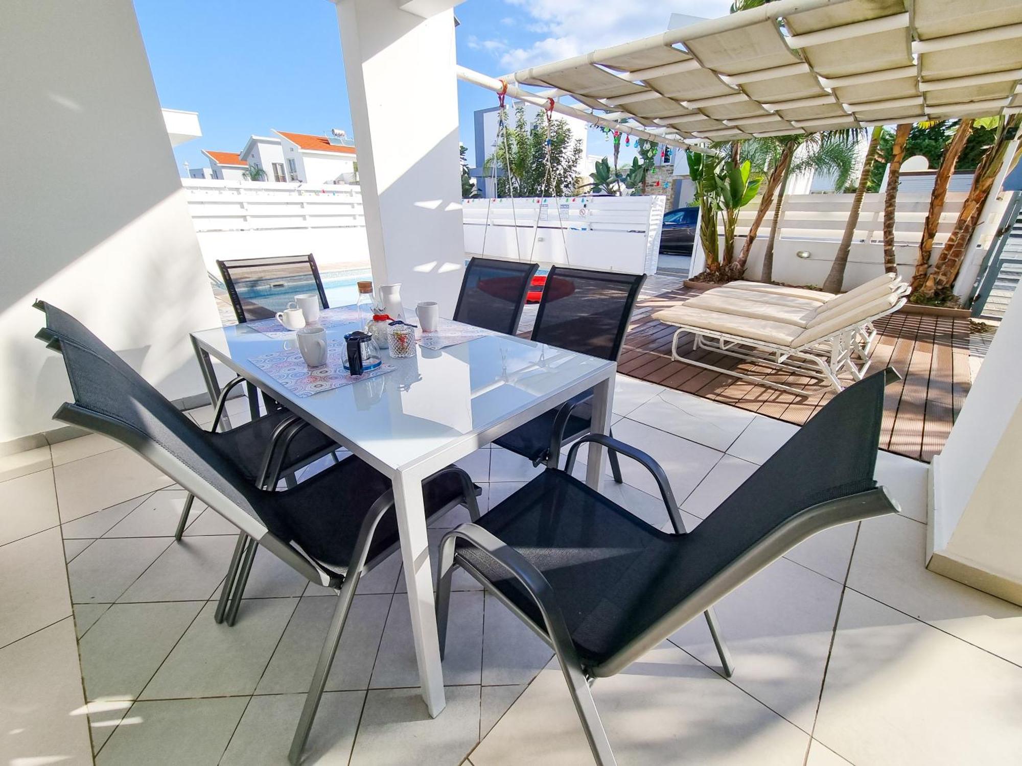 With Private Pool And Bbq Villa Larnaca