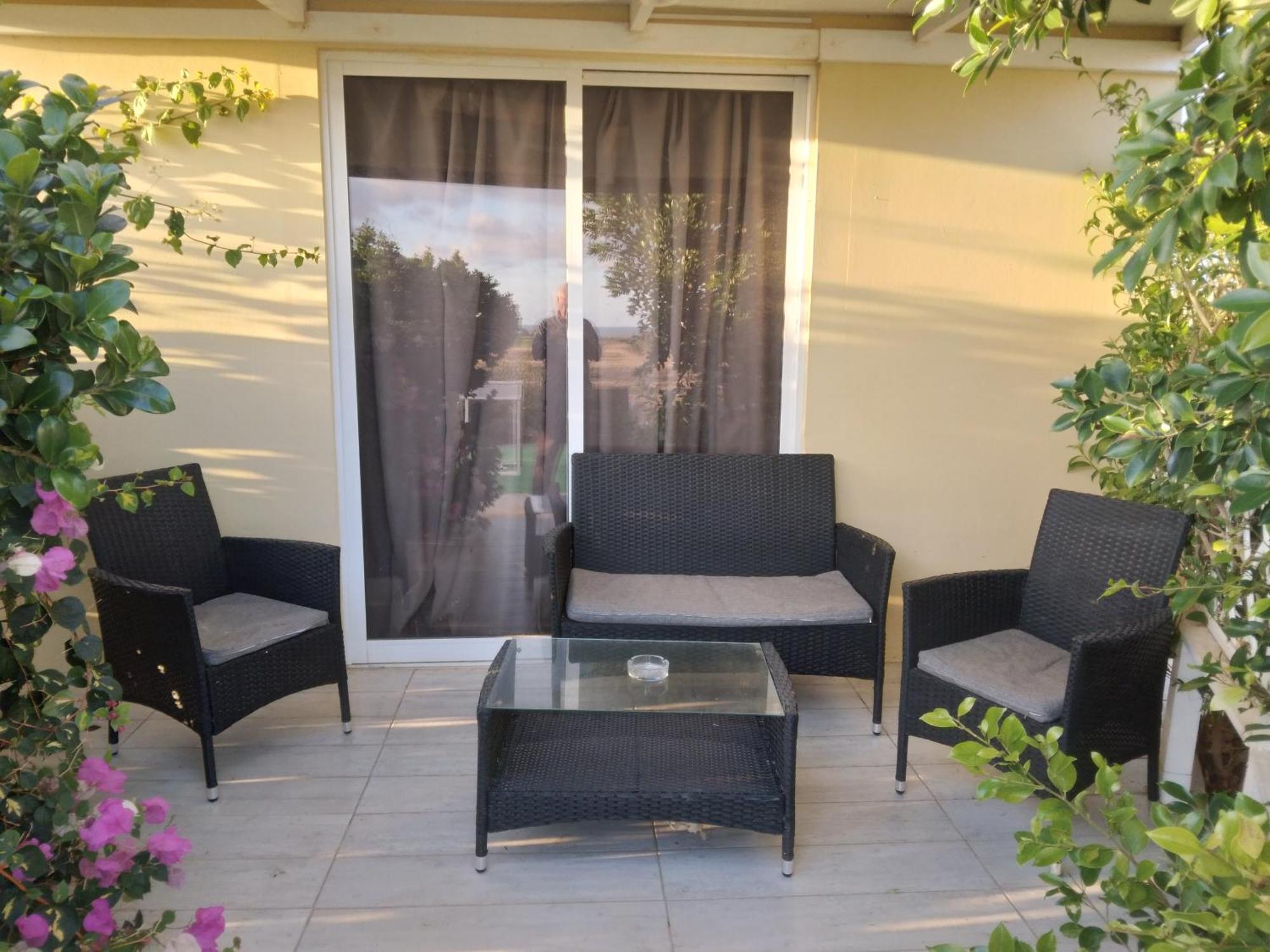 Nhà nghỉ Mersinera Paradise Garden 2 *