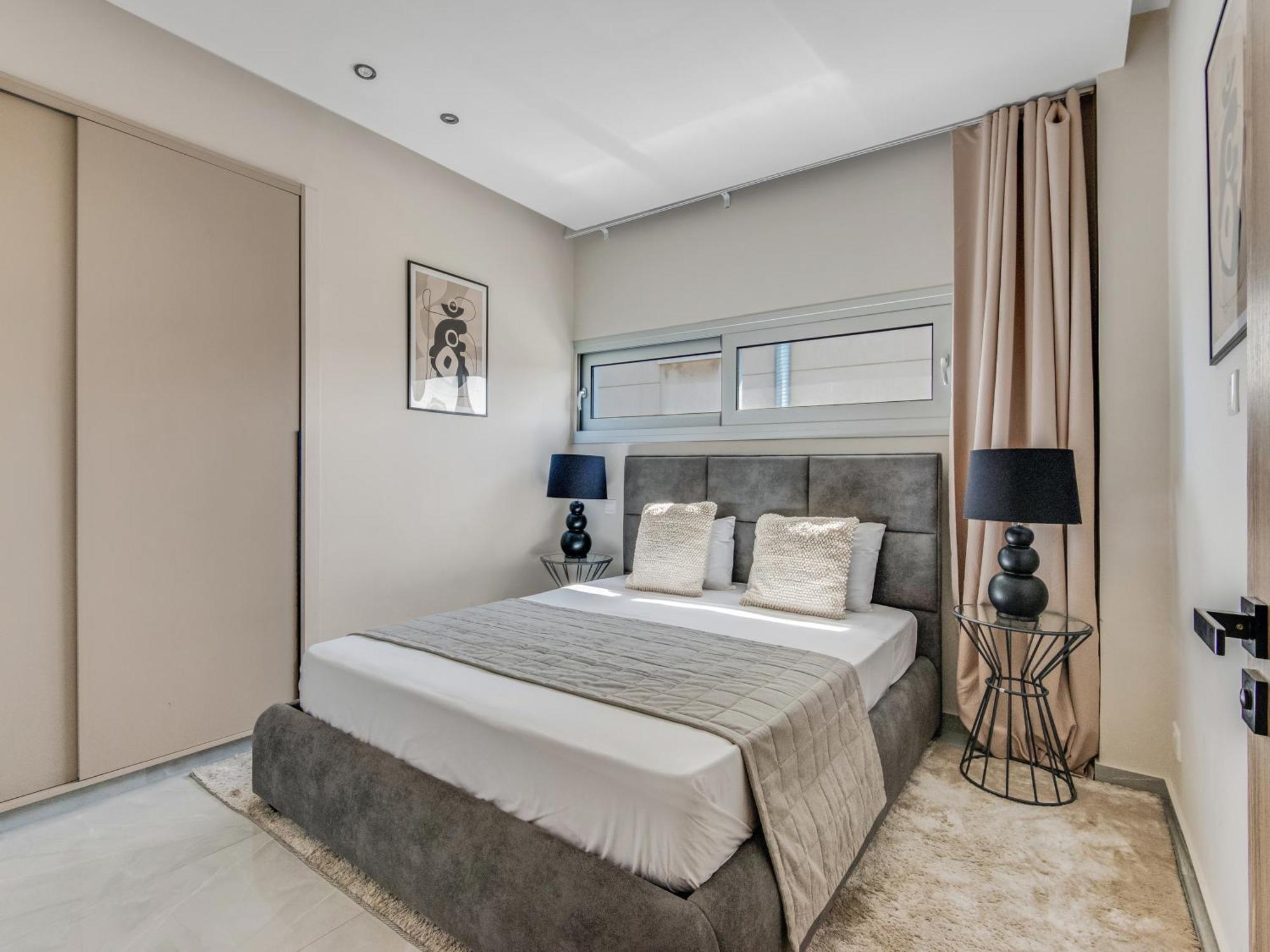 Sanders Crystal Apartment