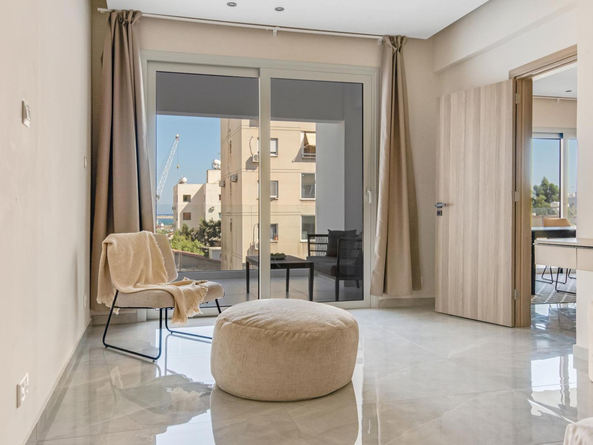 Sanders Crystal Apartment *