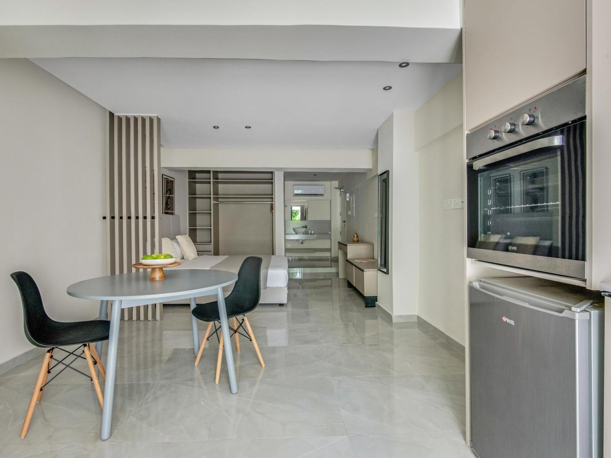 Sanders Crystal Apartment
