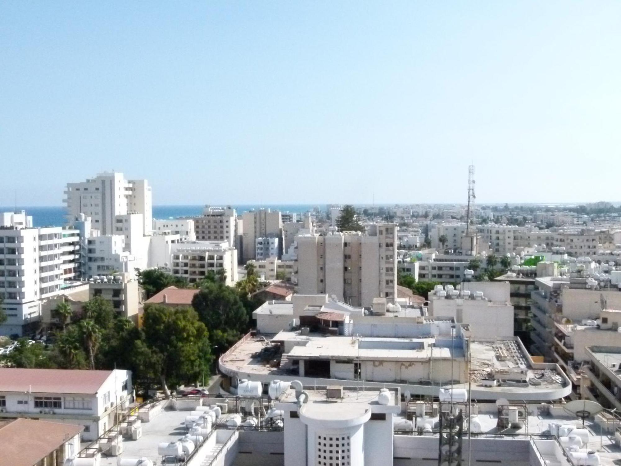 Aphrodite Heights Apartment *