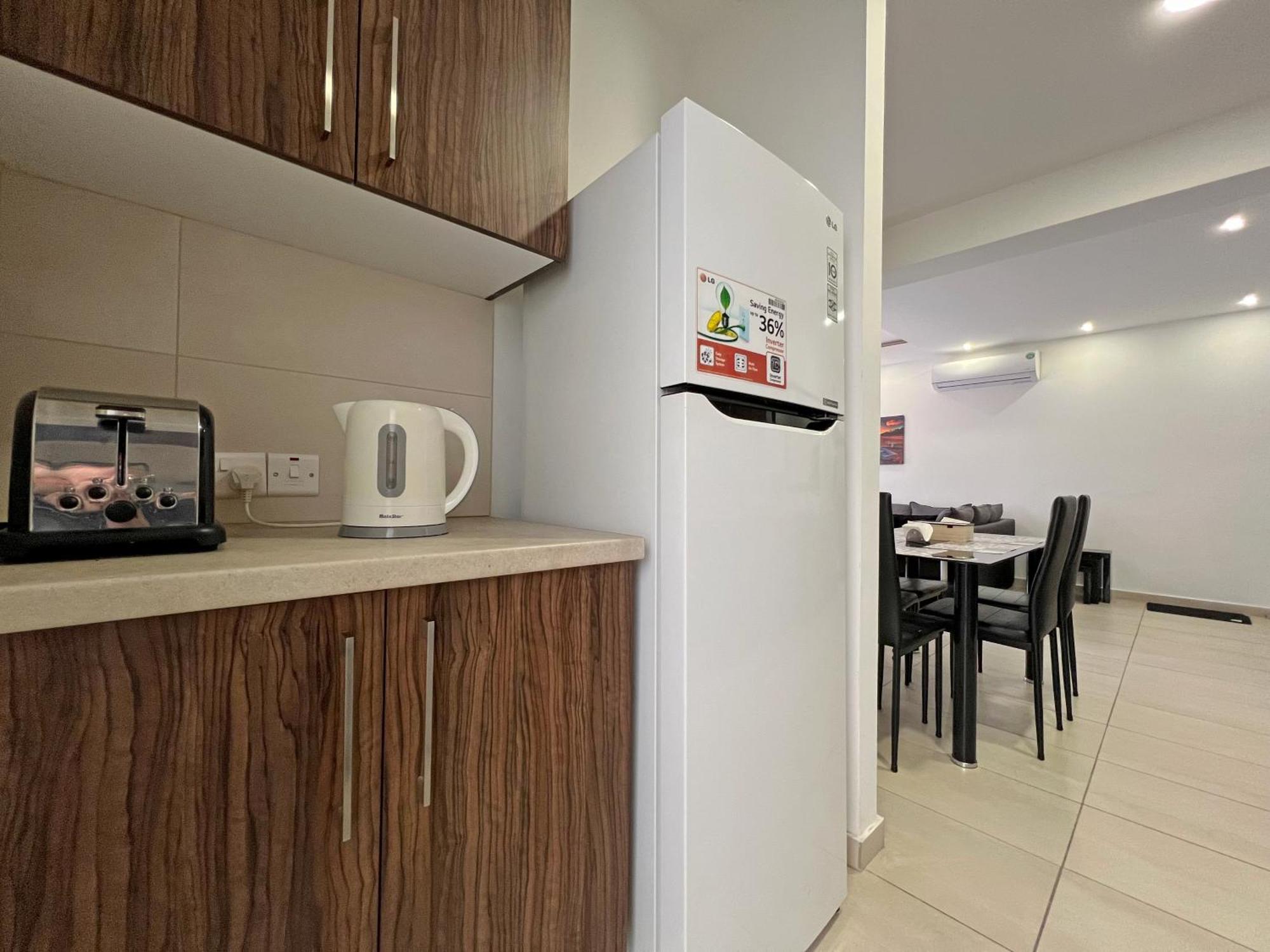 Albert's Center 202b Apartment Larnaca
