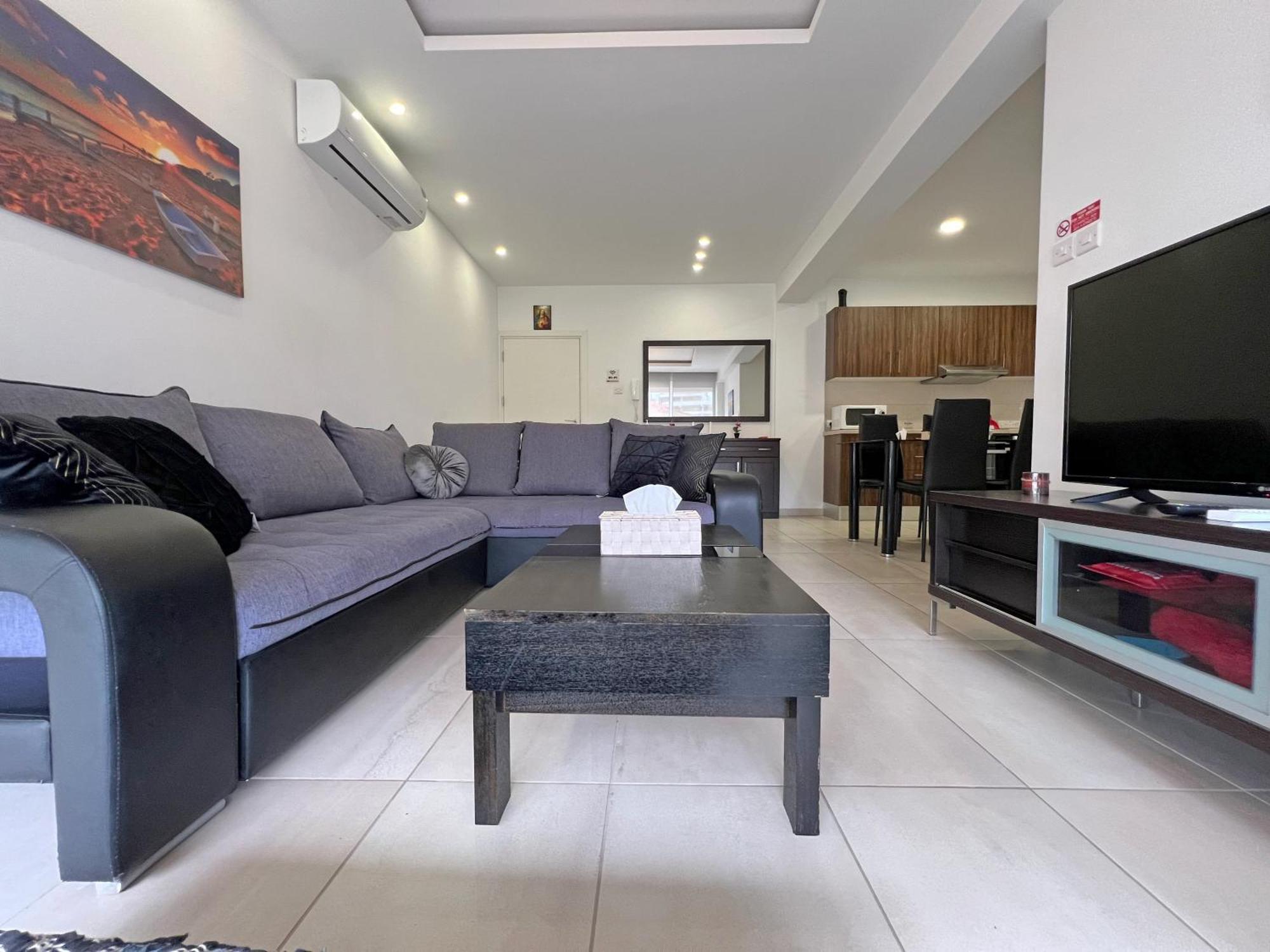 Albert's Center 202b Apartment