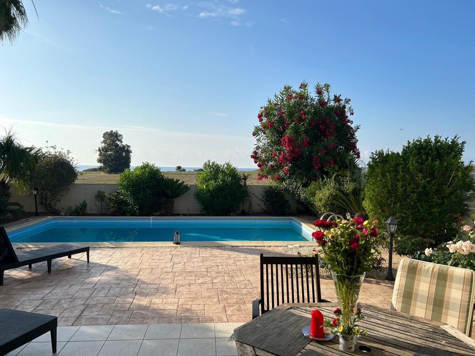 Budget Escape To The Seaside Larnaka