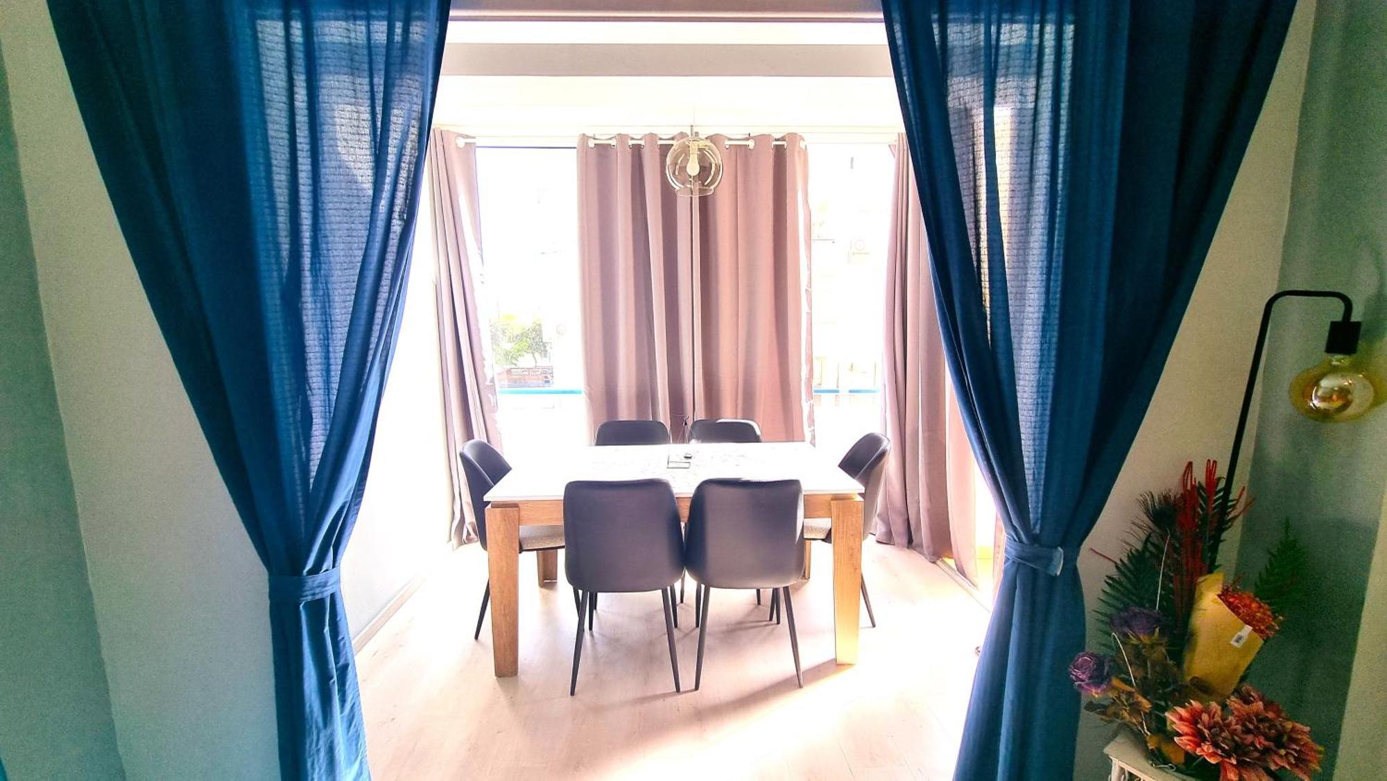 Căn hộ 2br Coastal Comfort With Internet Access