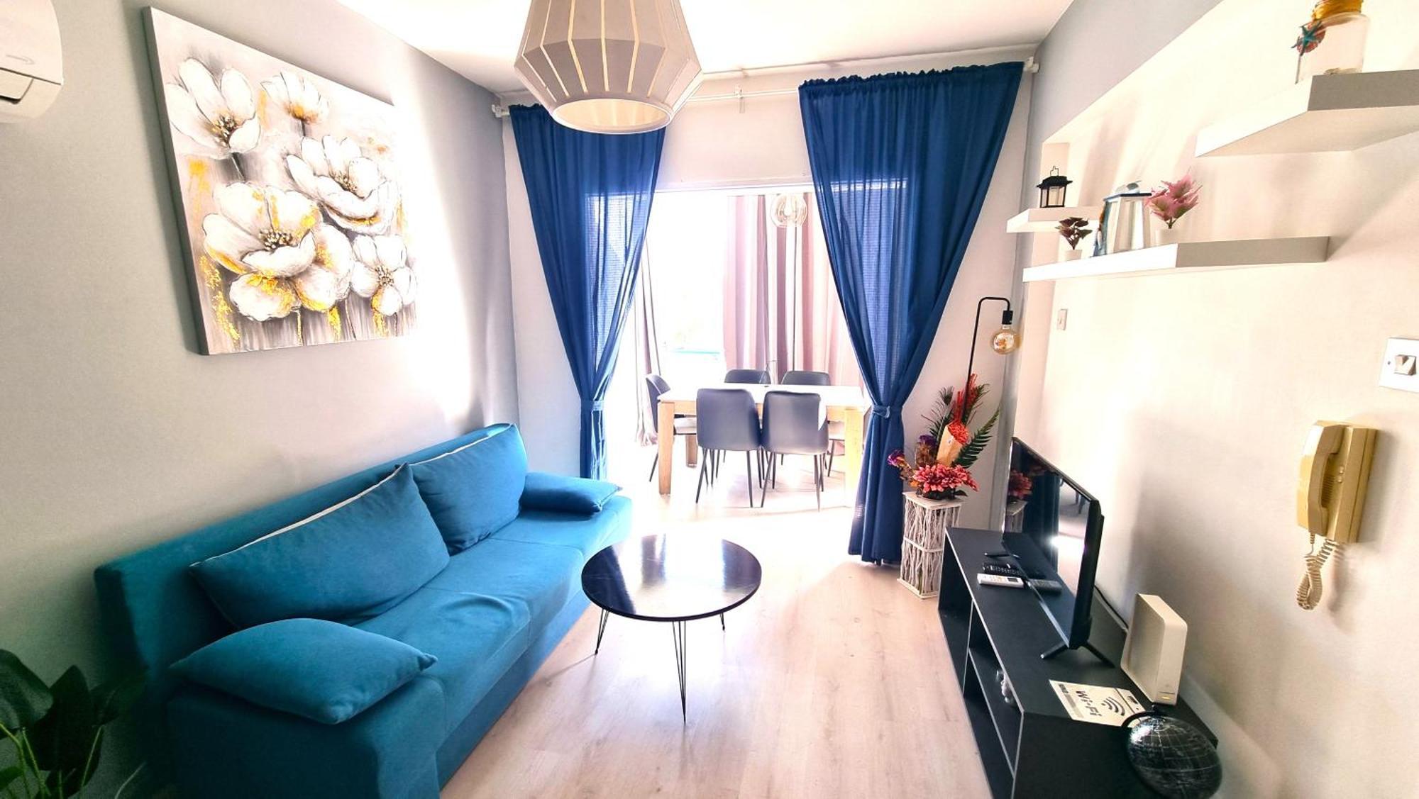 2br Coastal Comfort With Internet Access