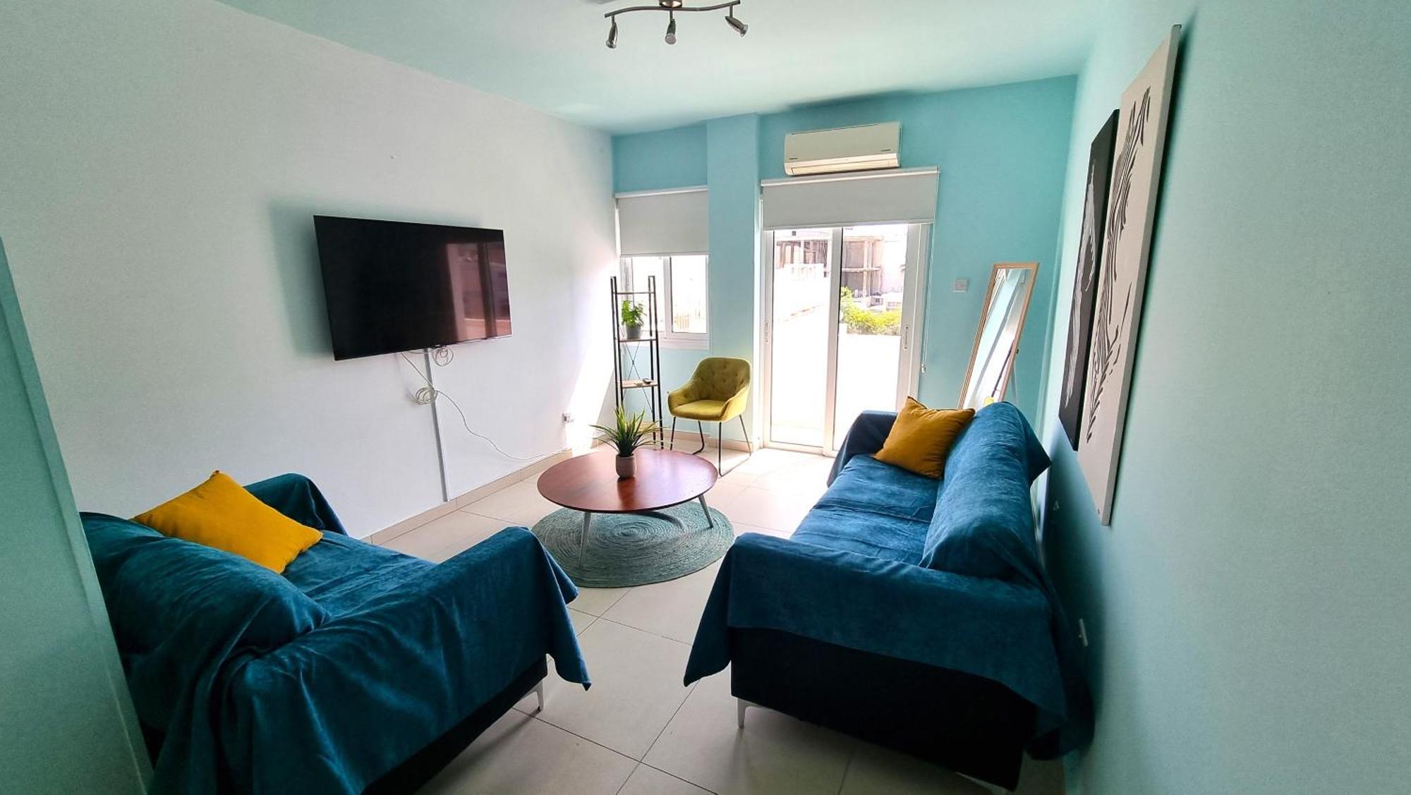 Center: Your Urban Retreat- 100m To The *