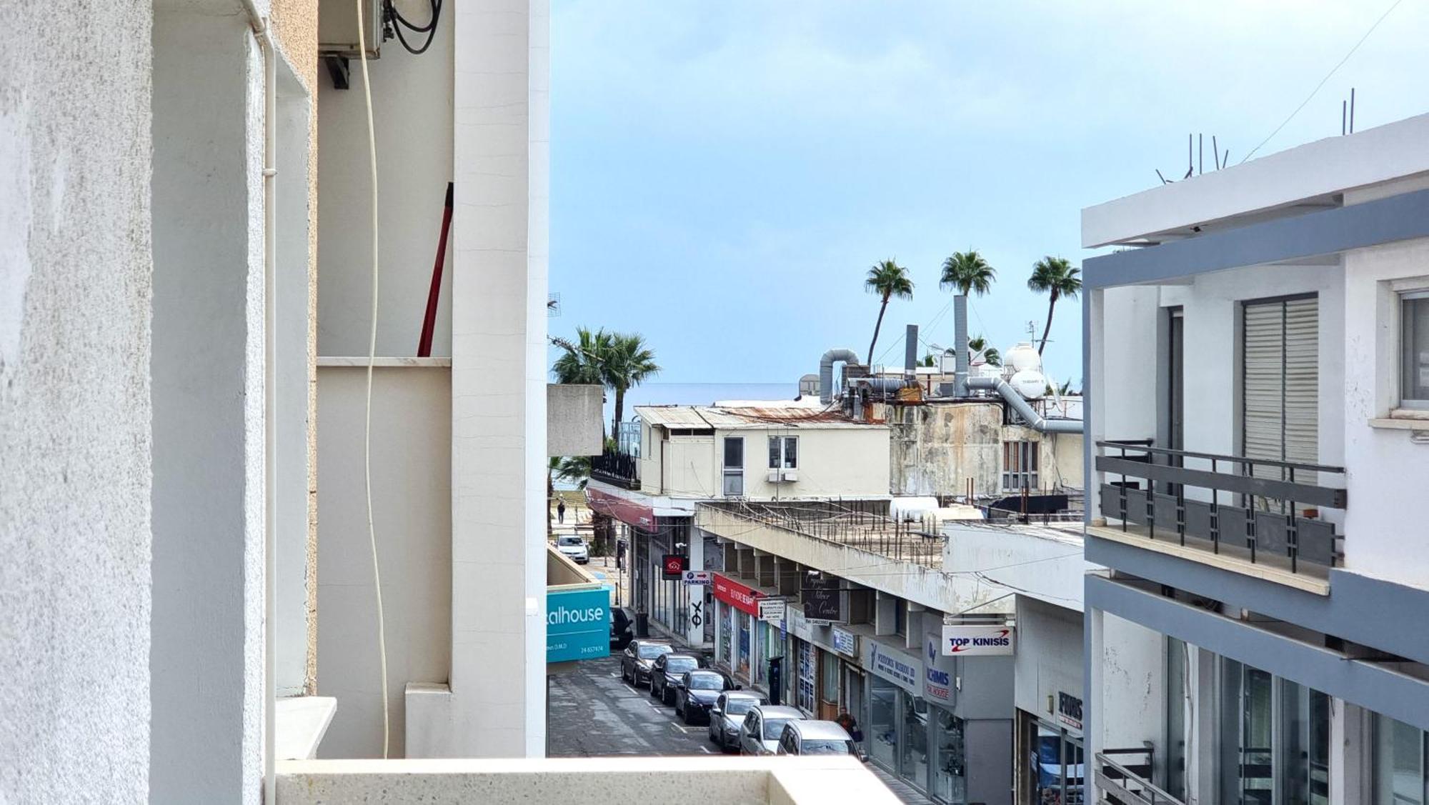 Center: Your Urban Retreat- 100m To The Larnaca