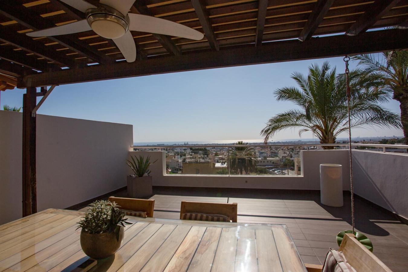 Penthouse Duplex Overlooking The Mediterranean Larnaca