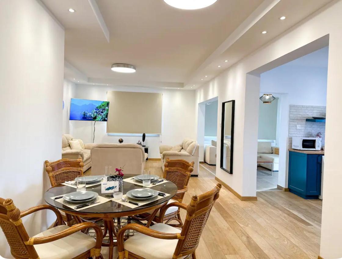 Neptune Apartment *